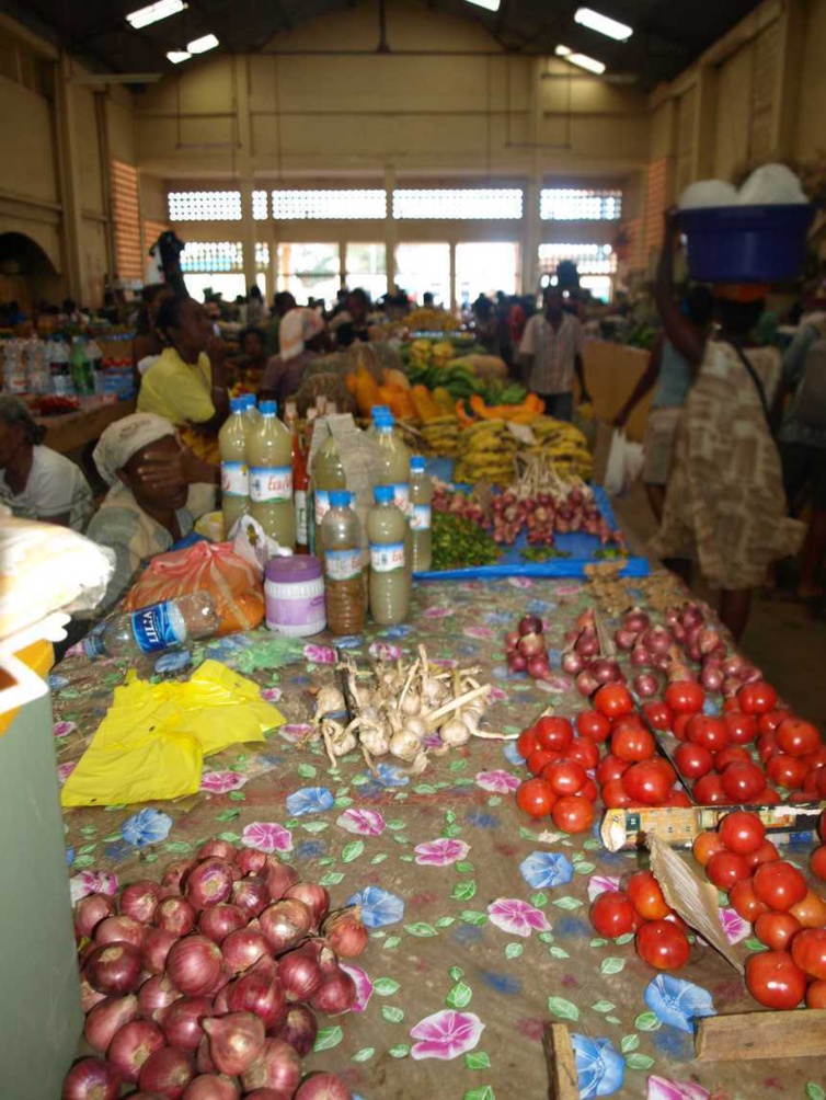 Balade dans le marché Hell Ville à Nosy Be