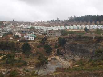 Regards sur Madagascar:Tonga soa Akamasoa Tananamadio: bienvenue dans le village propre des bons amis.