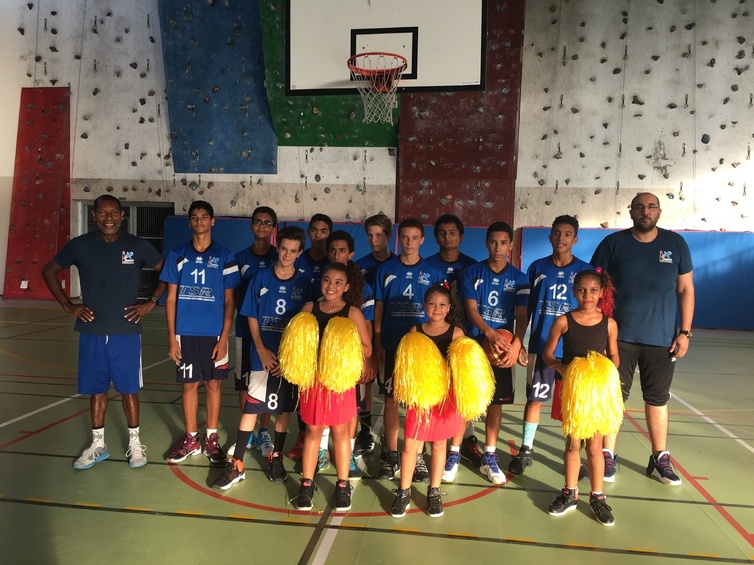 SAINTE-SUZANNE : Le club de Basket Papangue en route vers la finale SAINTE-SUZANNE : Le club de Basket Papangue en route vers la finale