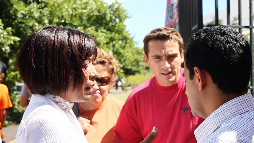 A Sainte Suzanne, le rectorat propose de déplacer les élèves d'une école à l'autre: la municipalité dénonce cette attitude discriminatoire qui accentue l'echec . A Sainte Suzanne, le rectorat propose de déplacer les élèves d'une école à l'autre: la municipalité dénonce cette attitude discriminatoire qui accentue l'echec .