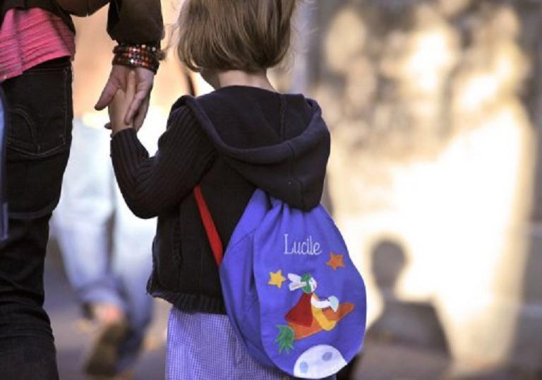 Je participerai à 14 heures à la minute de silence. Je participerai à 14 heures à la minute de silence.