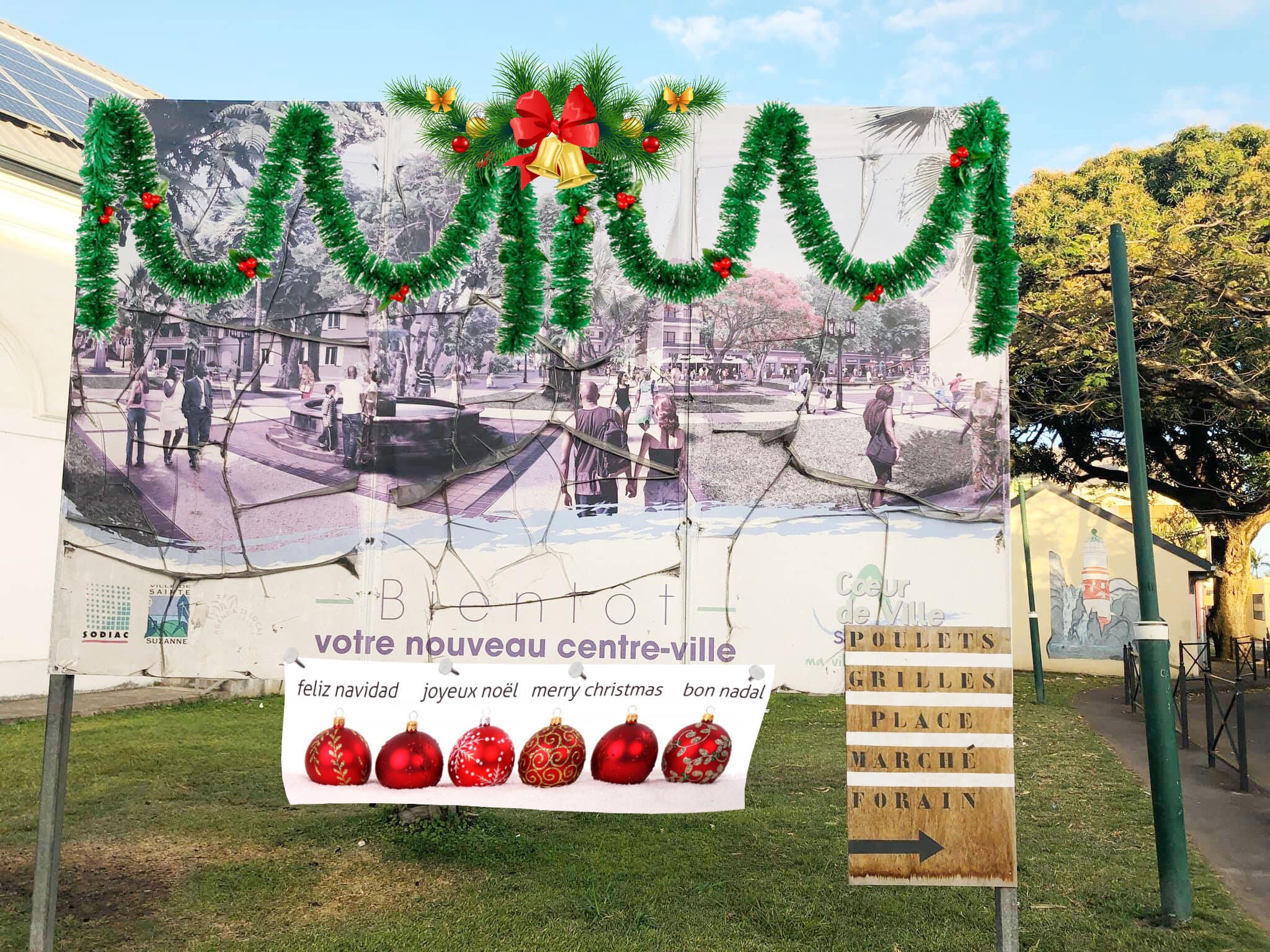 A Sainte-Suzanne: plus de panneaux pour nous souhaiter Joyeux Noël