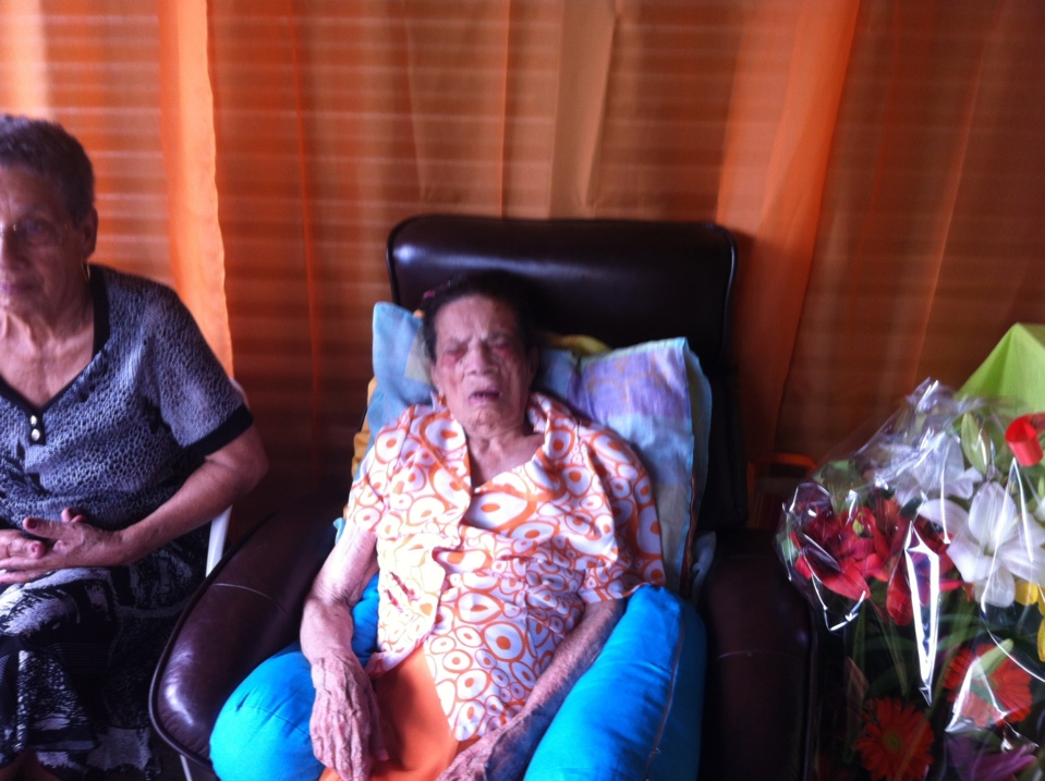 A Sainte Suzanne: la doyenne des Réunionnais a fêté ses 107 ans. A Sainte Suzanne: la doyenne des Réunionnais a fêté ses 107 ans.