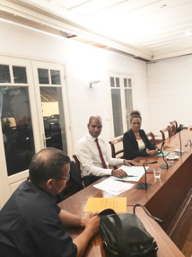 POUR LE RETOUR PRIORITAIRE DES FONCTIONNAIRES ULTRAMARINS DANS LEUR DEPARTEMENT D'ORIGINE