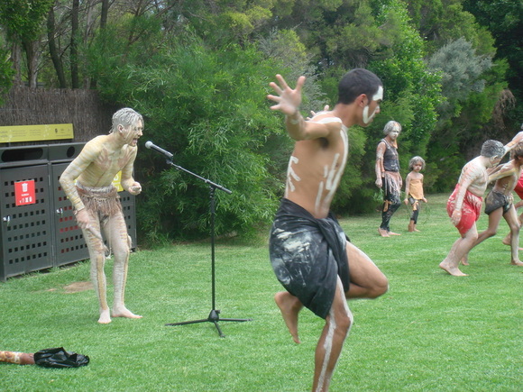 "NOUS SOMMES DES GENS MODESTES". "NOUS SOMMES DES GENS MODESTES".