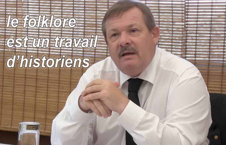 Nicolas CHARLETY, Président de la Confédération Nationale des Groupes Folkloriques Français Nicolas CHARLETY, Président de la Confédération Nationale des Groupes Folkloriques Français