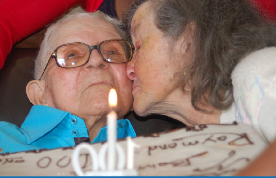 Raymond Boisvilliers fête ses 100 printemps à Piton Saint-Leu Raymond Boisvilliers fête ses 100 printemps à Piton Saint-Leu