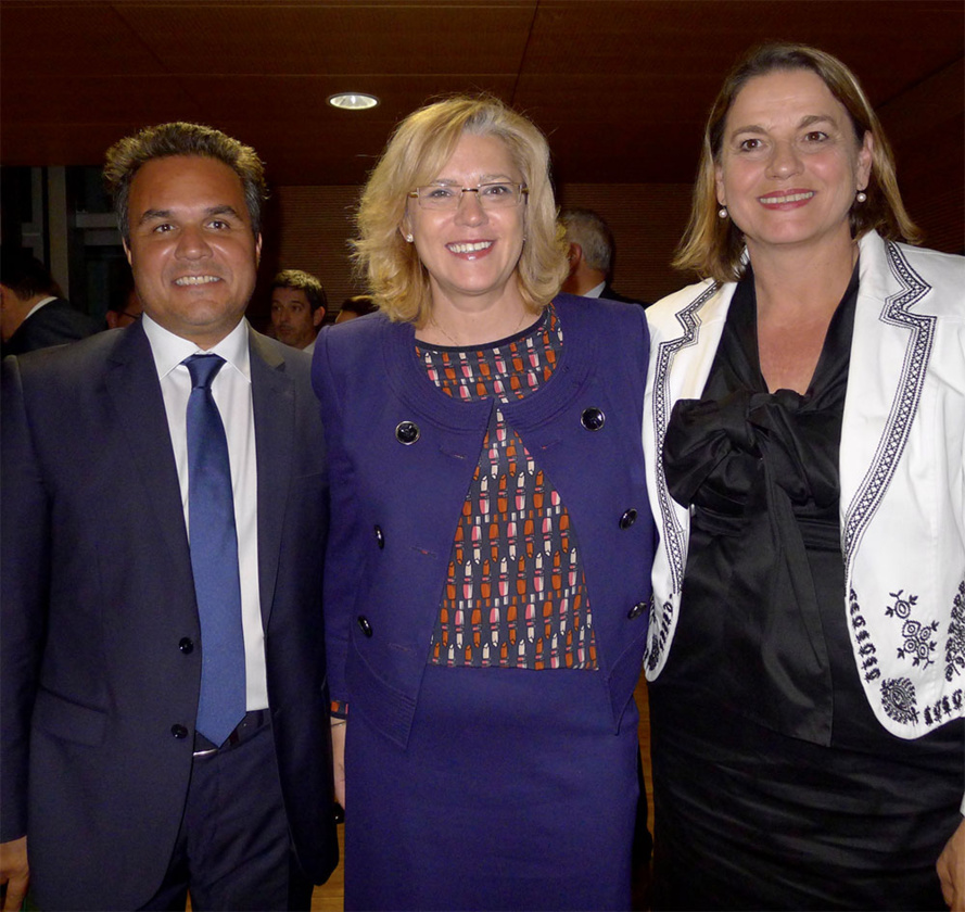 1ère rencontre entre les présidents de Région de France et Jean-Claude JUNKER, Président de la Commission Européenne 1ère rencontre entre les présidents de Région de France et Jean-Claude JUNKER, Président de la Commission Européenne