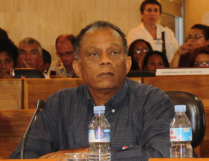 Gilbert Annette : “Le projet PS, c'est 10.000 emplois pour La Réunion"
