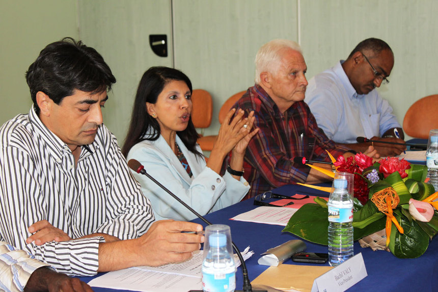 Le Conseil général "facilite le transport des étudiants"