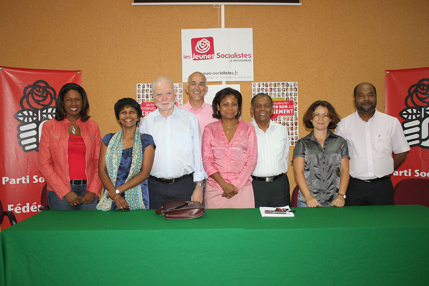 Parti socialiste : "François Hollande rassemblera autour d'un socle commun : le projet PS"