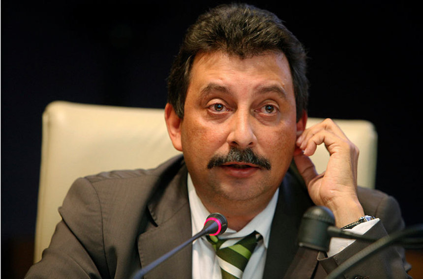 Lebreton questionne Penchard sur Mayotte