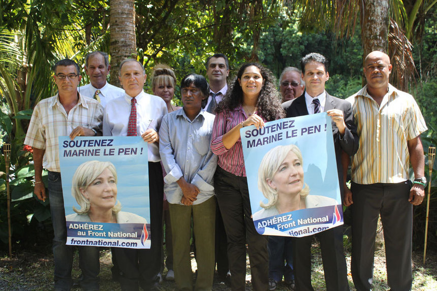Le Front national 974 veut faire passer le tram-train et la route du Littoral au pied de la falaise