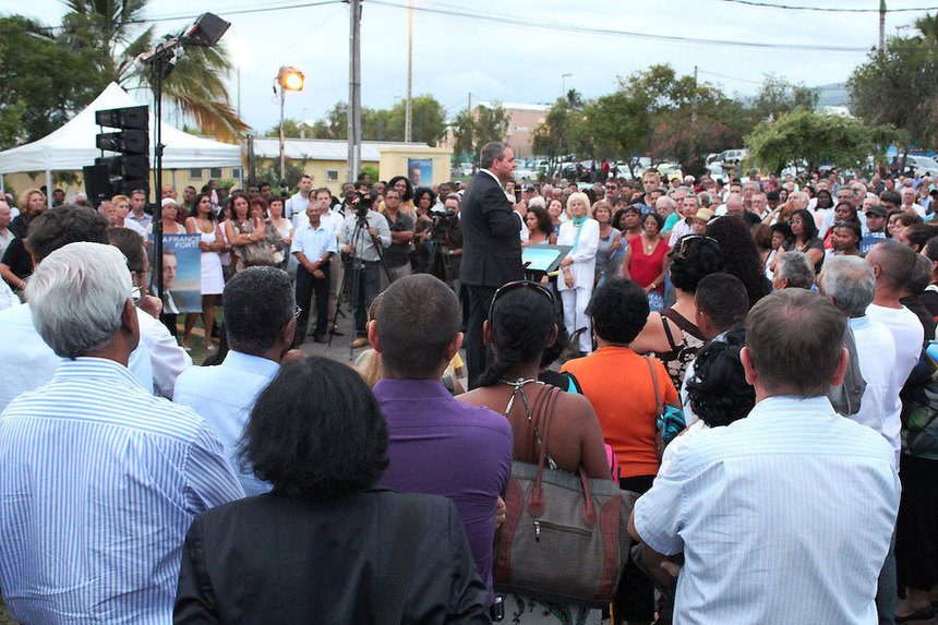 Xavier Bertrand exhorte les Réunionnais à voter pour "une France forte"