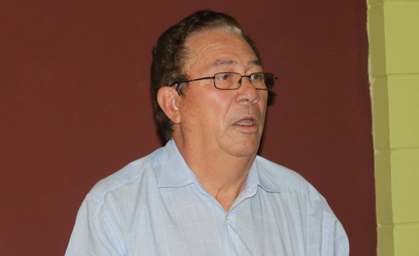 "Claude Hoarau mis au piquet"