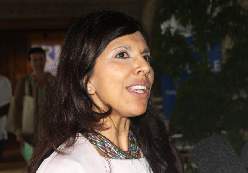 Nassimah Dindar peut négocier avec la Droite, les enjeux : le Conseil général et les Municipales de 2014