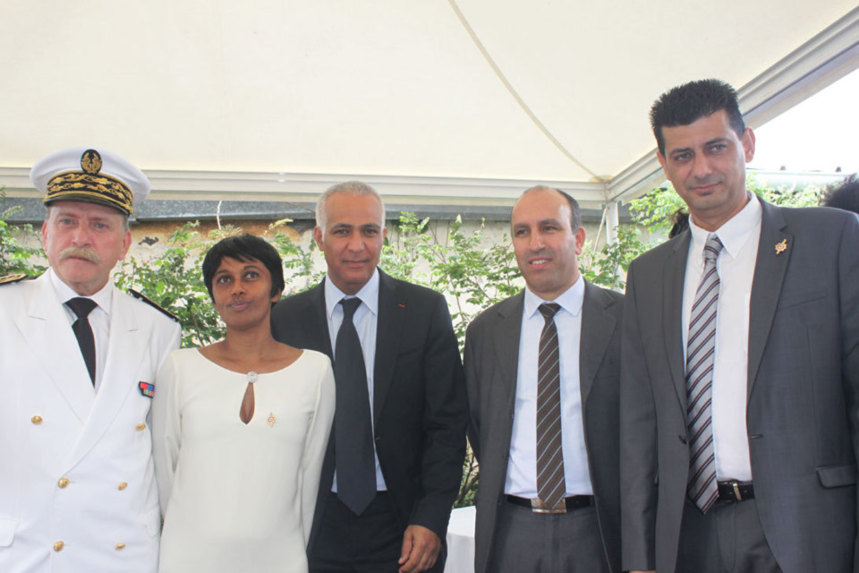 Contrats aidés : Ericka Bareigts affirme que le compte y est, "pas pour après le 31 août", répondent des maires