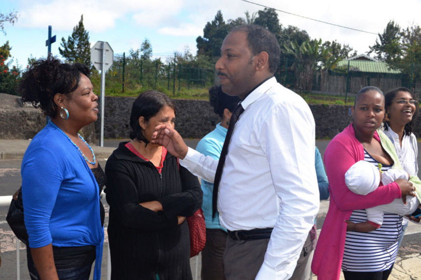 Contrats aidés : Thierry Robert menace d'aller manifester avec les parents devant la préfecture