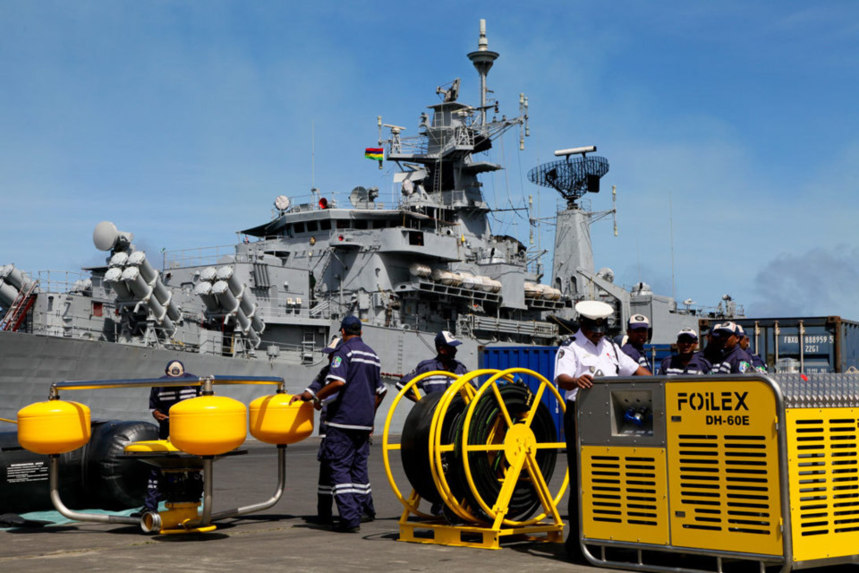 La COI aide Maurice à lutter contre la pollution marine