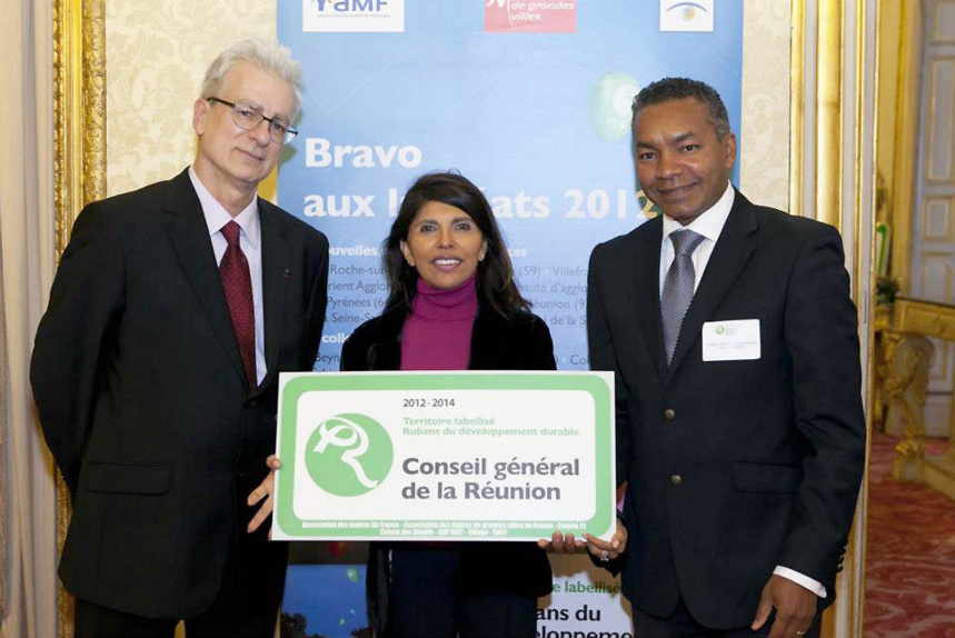 Nassimah Dindar - 2013