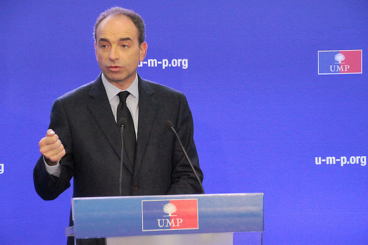 L'UMP veut reprendre la main à Droite