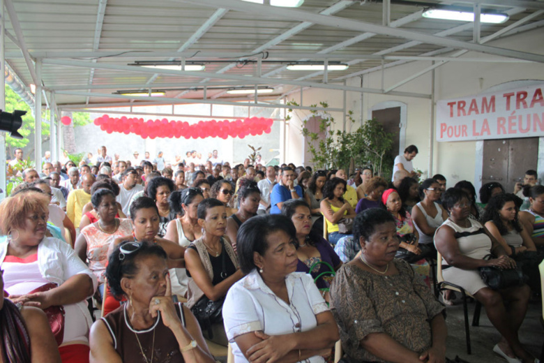 La section PCR "respecte la décision du maire" et "appelle à l'union" derrière Loulou pour les Municipales 2014