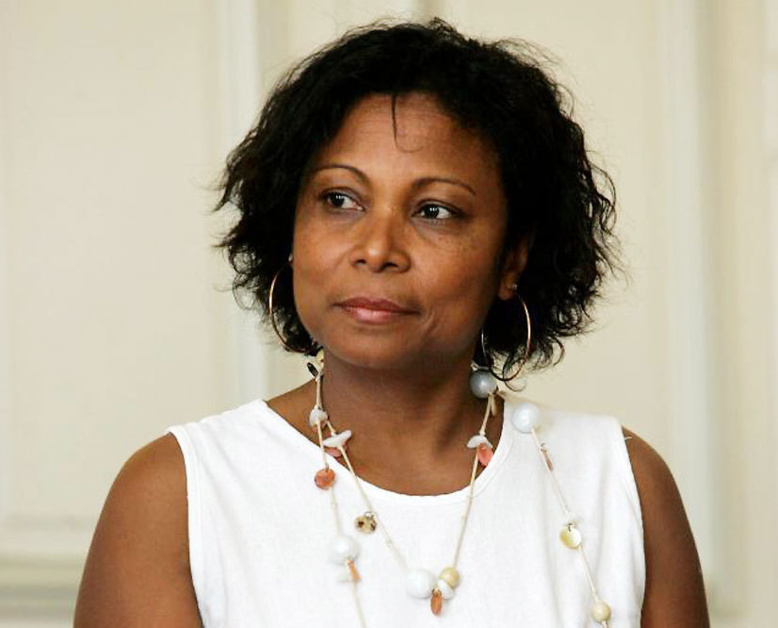 Monique Orphé questionne la ministre sur les retraites