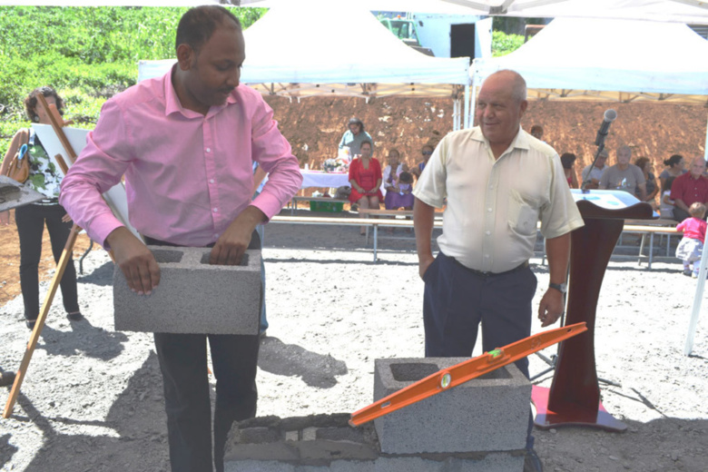 "La politique doit être une vocation et non un métier"