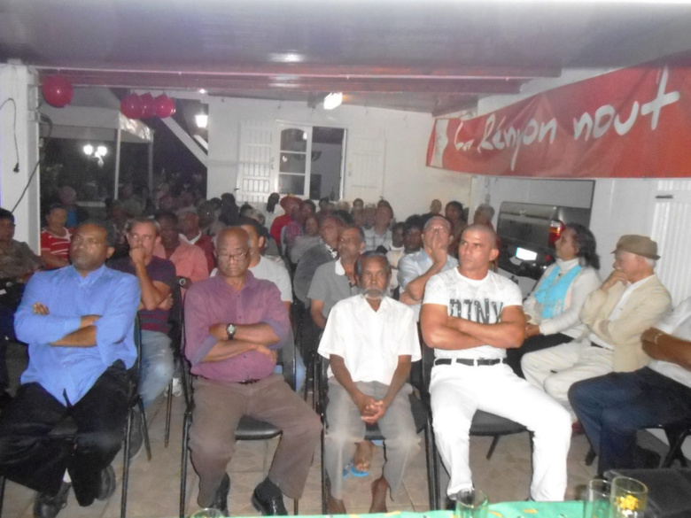 "A Saint-André, le parti communiste réunionnais "i refé"