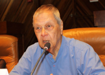 Paul Vergès : "Huguette Bello doit choisir dès 2014 entre maire ou députée"