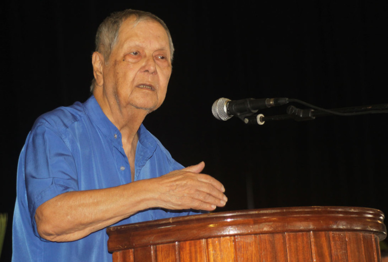 Le PCR prend ses distances avec le PS et le gouvernement, l'ultime lien, c'est la route du Littoral