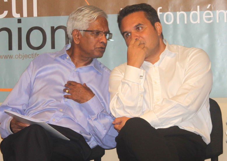 Didier Robert : "Objectif Réunion n'est pas en compétition avec l'UMP, je serai aux côtés de l'UMP…" Didier Robert : "Objectif Réunion n'est pas en compétition avec l'UMP, je serai aux côtés de l'UMP…"