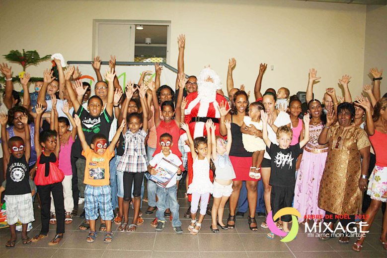 Les enfants de Saint-André à la fête Les enfants de Saint-André à la fête
