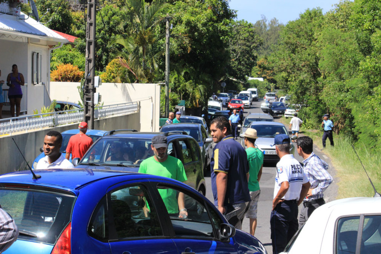 Policiers, gendarmes, riverains et pique-niqueurs excédés en direct sur freedom comme il se doit… Policiers, gendarmes, riverains et pique-niqueurs excédés en direct sur freedom comme il se doit…
