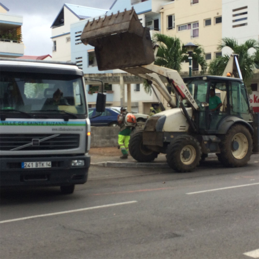 Ordures en ville de Ste Suzanne