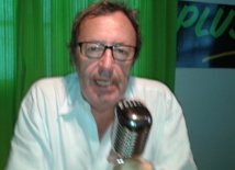 80% des souvenirs de la Réunion viennent "d'ailleurs" ; Que va faire l 'I.R.T ? Des voyages, des colloques, des tables rondes , des salons .... ? 80% des souvenirs de la Réunion viennent "d'ailleurs" ; Que va faire l 'I.R.T ? Des voyages, des colloques, des tables rondes , des salons .... ?