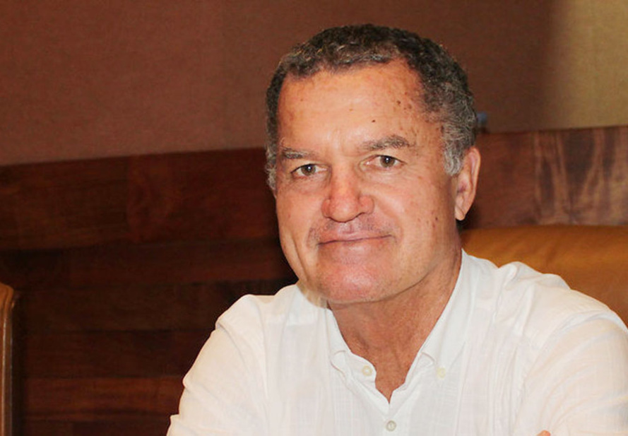 Paulet Payet : je suis seul vrai représentant des valeurs de la démocratie Paulet Payet : je suis seul vrai représentant des valeurs de la démocratie