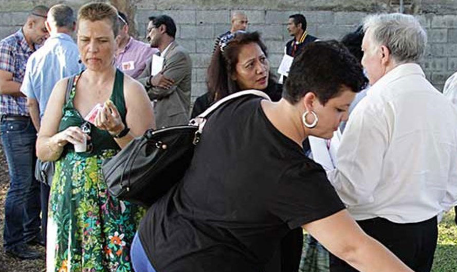 Simone YEE-CHONG-TCHI-KAN : Hommage à Roland ROBERT Simone YEE-CHONG-TCHI-KAN : Hommage à Roland ROBERT