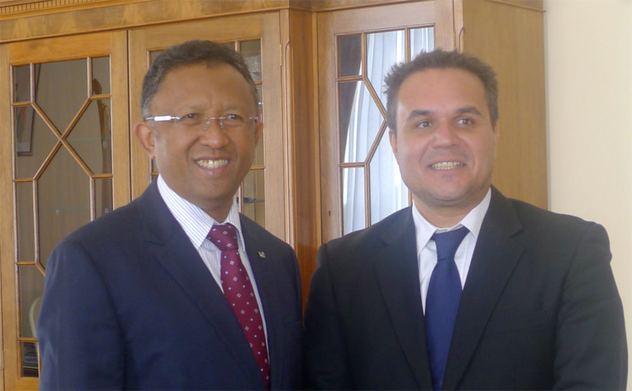Le Président de la Région Réunion Didier ROBERT rencontre le Président de La République de Madagascar Le Président de la Région Réunion Didier ROBERT rencontre le Président de La République de Madagascar
