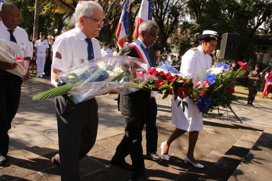 Dépôt de gerbes ce 14 juillet à Saint-Paul