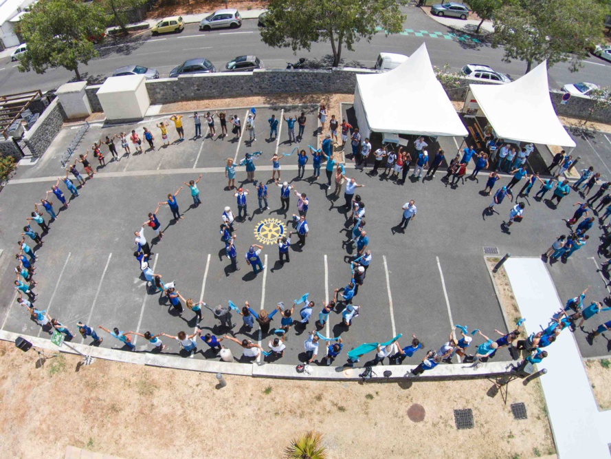 150 personnes réunies dans la Chaîne de l’Espoir organisée par l’Aurar pour la Journée Mondiale du Diabète 150 personnes réunies dans la Chaîne de l’Espoir organisée par l’Aurar pour la Journée Mondiale du Diabète