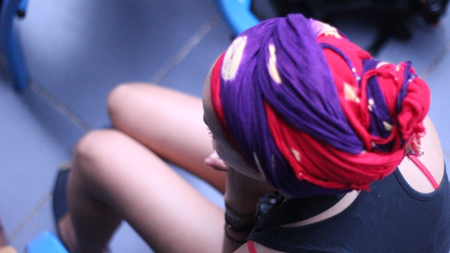 Tu vas pas nous demander d'être tristes pour les autres… Tu vas pas nous demander d'être tristes pour les autres…