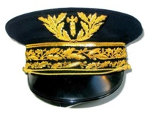 Le Gouverneur prend le Gouvernail Le Gouverneur prend le Gouvernail