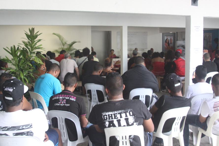 LA JEUNESSE DU CANTON N° 4 ENSEMB’ POUR DE VRAIES SOLUTIONS LA JEUNESSE DU CANTON N° 4 ENSEMB’ POUR DE VRAIES SOLUTIONS