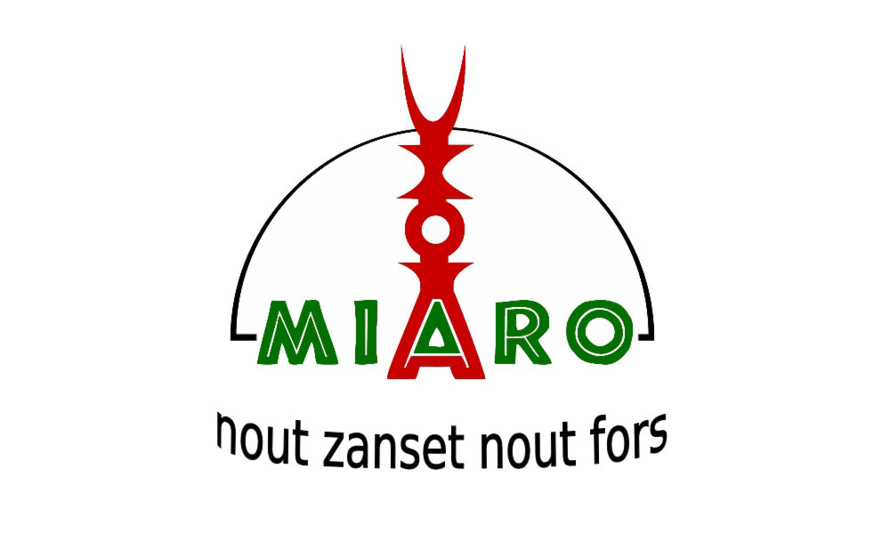 Aline Murin Hoarau : L'esclavage est derrière nous, il faut regarder devant… Aline Murin Hoarau : L'esclavage est derrière nous, il faut regarder devant…