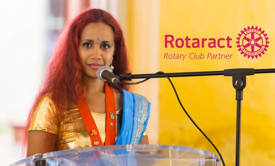 Transmission de collier pour la nouvelle année rotarienne Transmission de collier pour la nouvelle année rotarienne