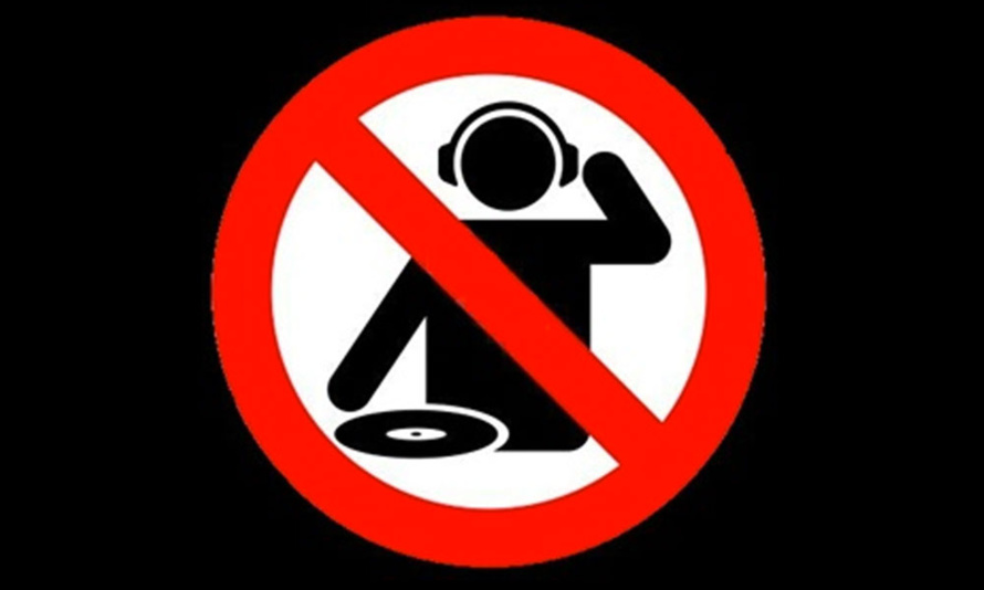 Quand certains D.J. "n'en font qu'à leur tête"… Quand certains D.J. "n'en font qu'à leur tête"…