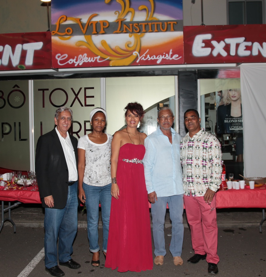 Laurence GRAMMONT : une professionnelle de la coiffure Laurence GRAMMONT : une professionnelle de la coiffure