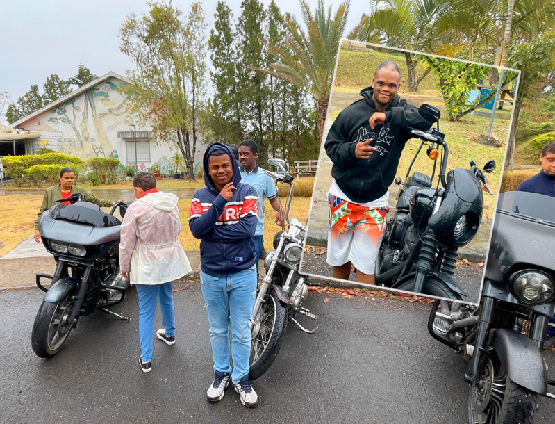 Découverte des Harley Davidson et autres cylindrées sous un ciel gris. Découverte des Harley Davidson et autres cylindrées sous un ciel gris.