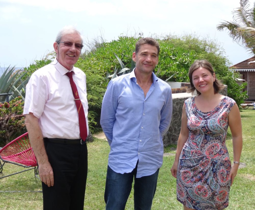 De gauche à droite, Alain Iglicki à la direction Prévention de la CGSS, Christophe Rallu, directeur de SAE, et Svetlana Giamberini, formatrice chez  DPG Training